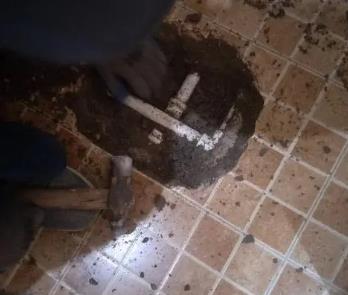德阳市卫生间漏水维修公司为您分享下卫生间渗水如何处理及注意事项
